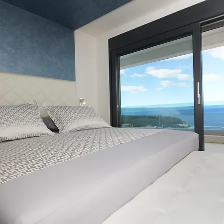 فيلة Afrodita ماكارسكا