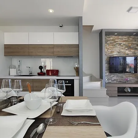 Afrodita فيلة ماكارسكا