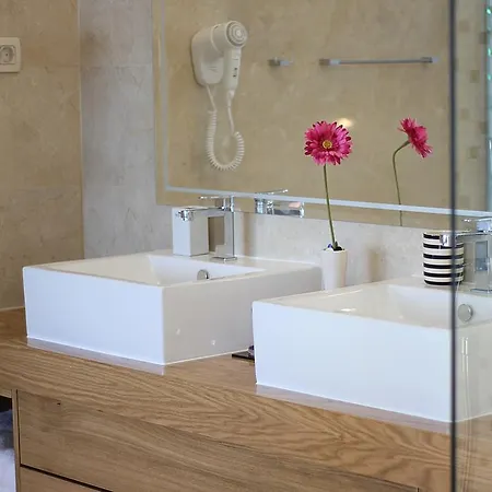 فيلة Afrodita ماكارسكا